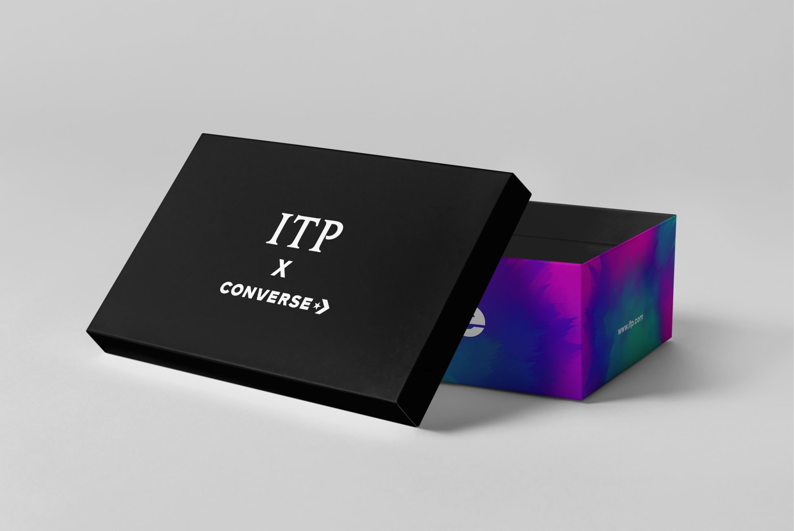 03_Shoebox-Mock-up_open-box_perspective-view